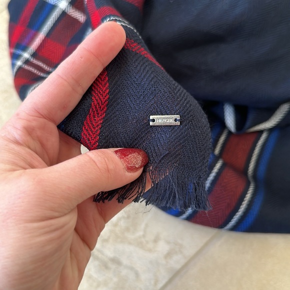 *PRICE FOR BOTH* Tommy Hilfiger - Picture 5 of 7